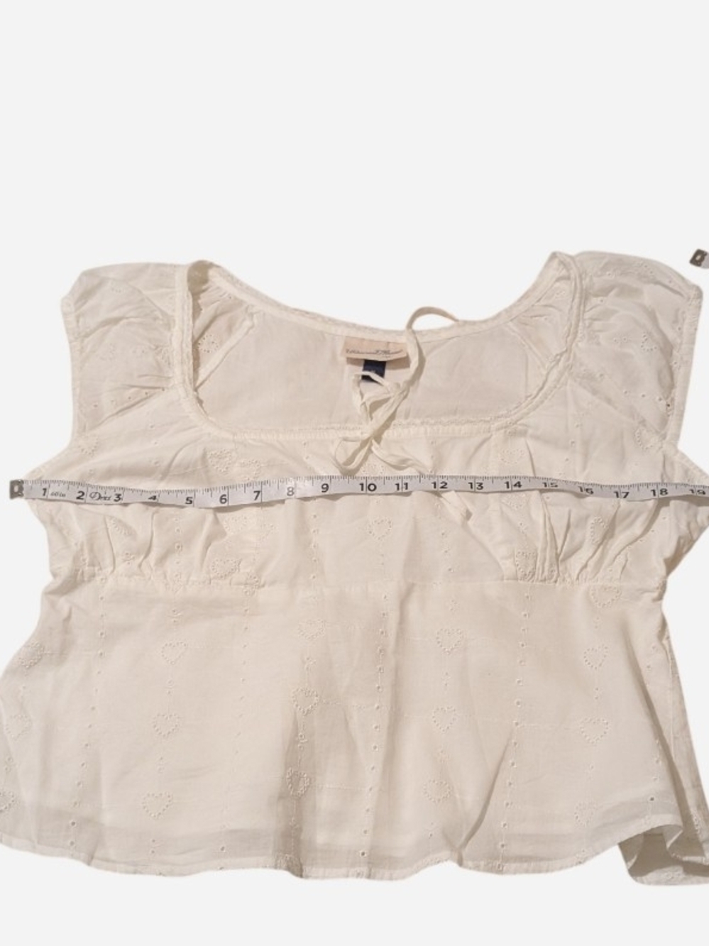 Universal Thread Cream Eyelet Peasant Top - Picture 3 of 10